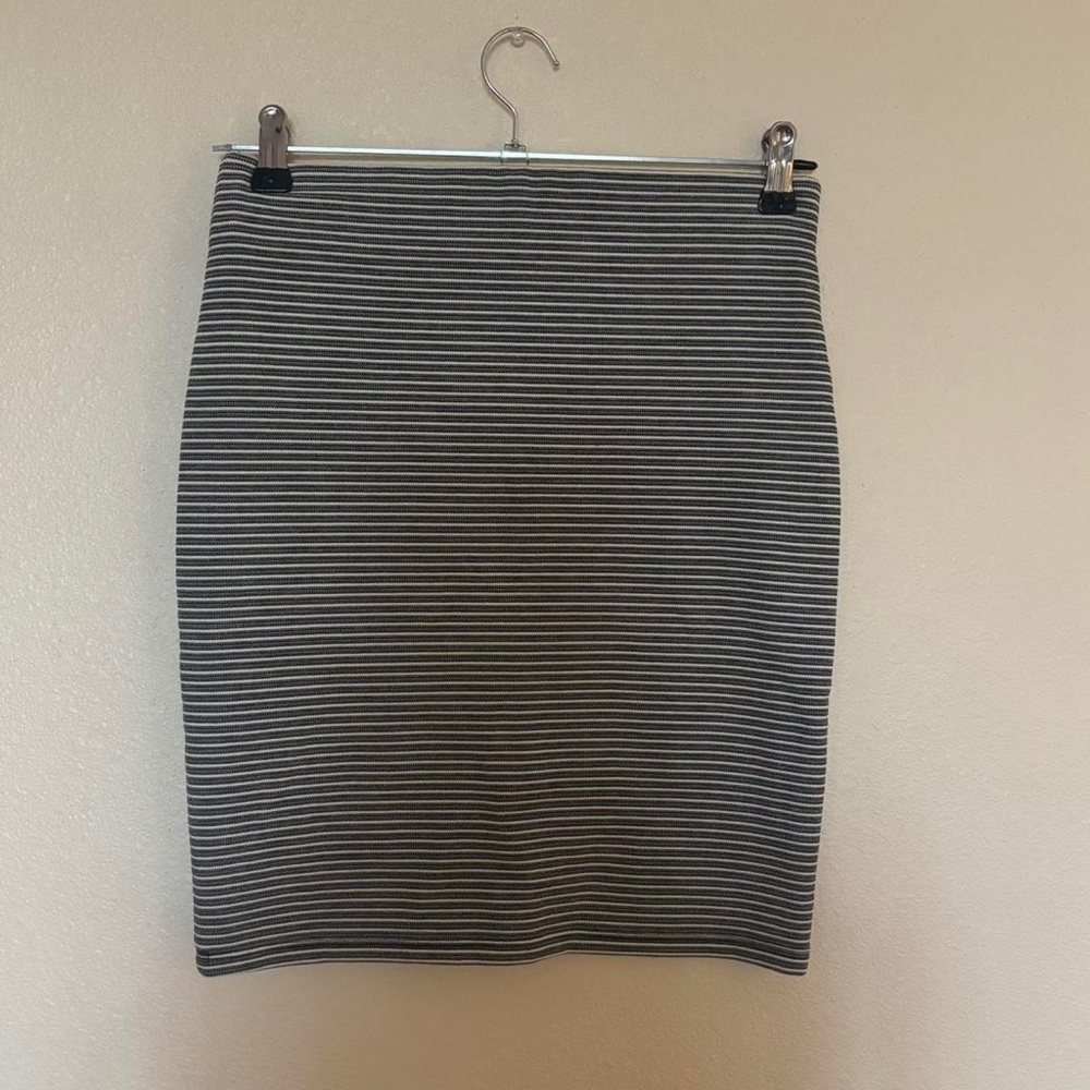 LOFT Black and White Striped Pencil Skirt